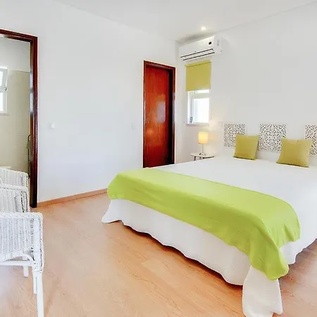 Gale Sleeps 7 Pool Air Con Wifi Villa