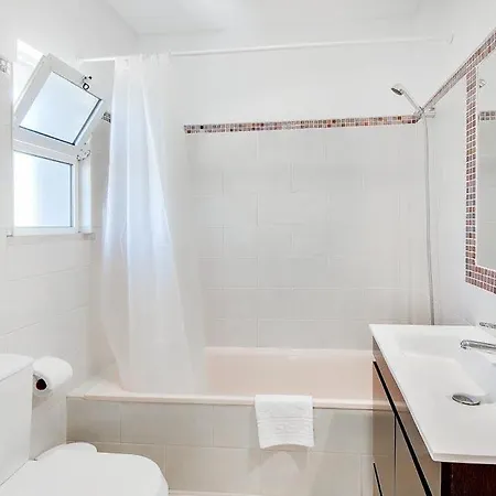 Gale Sleeps 7 Pool Air Con Wifi Villa