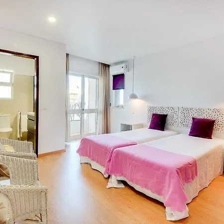 Gale Sleeps 7 Pool Air Con Wifi Villa Patroves